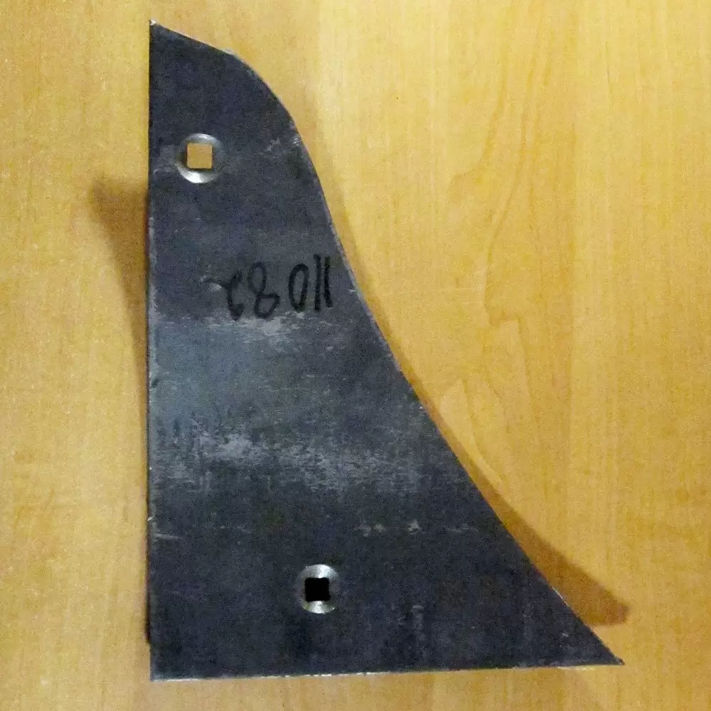 11082