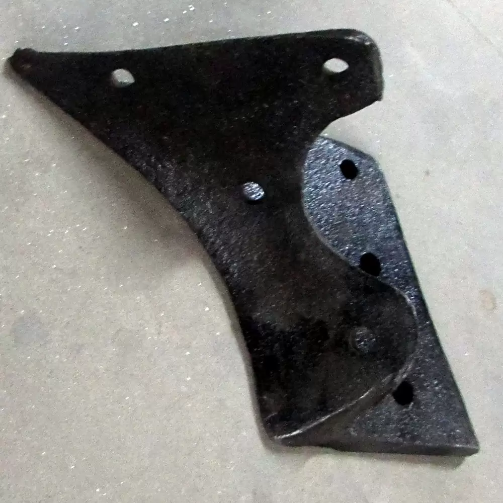 13853